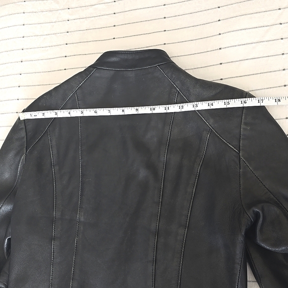 Cropped leather jacket - Picture 9 of 15
